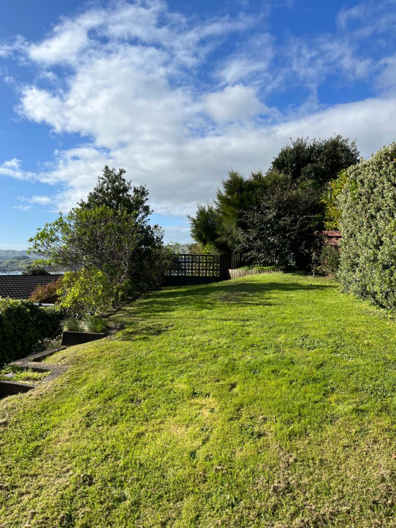 Retro 4 Bedroom Home, Warm And Welcoming, Quiet Location Porirua Exterior foto